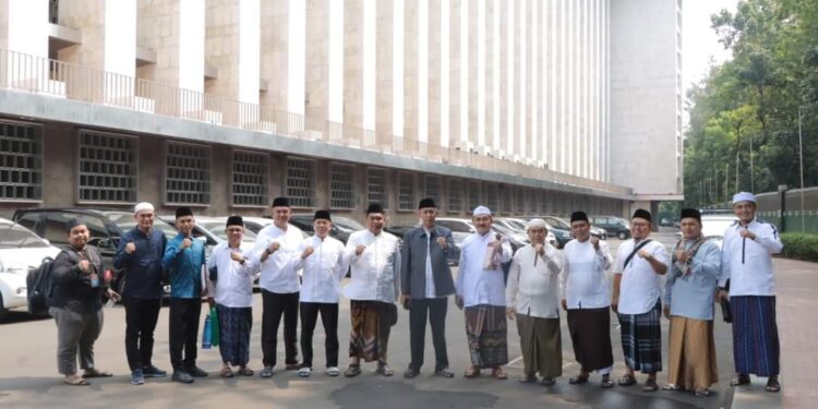 Bupati Anwar Sadat Sampaikan Khutbah Jumat di Masjid Istiqlal