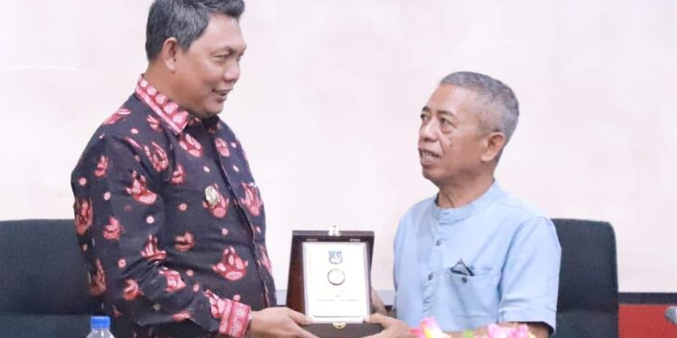 Wabup Hairan Study Tiru ke Lombok Barat terkait SPBE