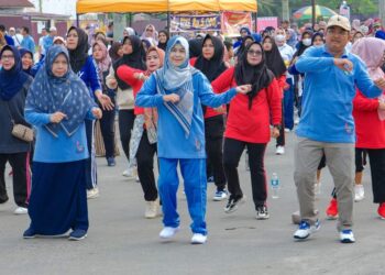 Senam Bersama dalam Rangka HKN, Bupati Harap Ada Peningkatan Pelayanan Kesehatan 