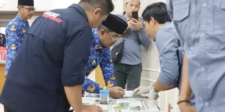 Anwar Sadat Pantau Langsung Jalannya Tes Urine ASN Tanjabbar oleh BNN