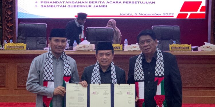 Sahkan Ranperda Pajak dan Retribusi Daerah, Edi Purwanto Harapkan Peningkatan PAD Provinsi Jambi