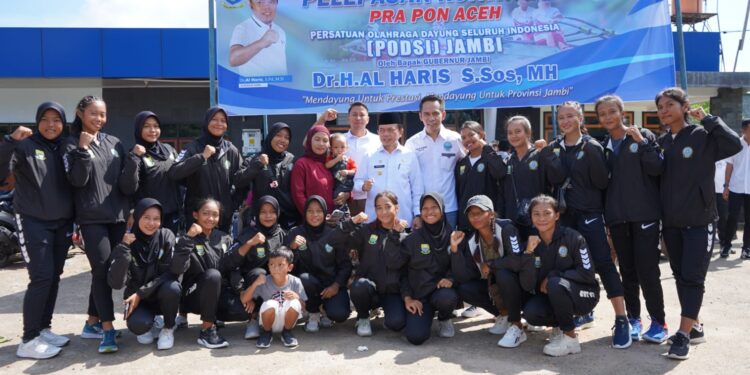 Gubernur Al Haris Lepas 50 Atlet Dayung Jambi Ikuti Babak Kualifikasi PON XXI di Karawang