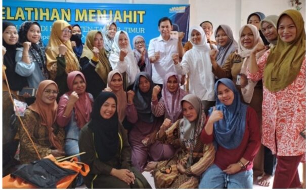 Salurkan Bantuan Mesin Jahit, Faizal Riza: Mudah-mudahan Ini Bermanfaat Guna Meningkatkan Perekonomian