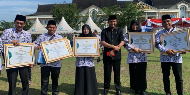 Peringati HUT PGRI dan Hari Guru, Edi Purwanto Dorong Pemerintah Sejahterakan Guru Lewat P3K