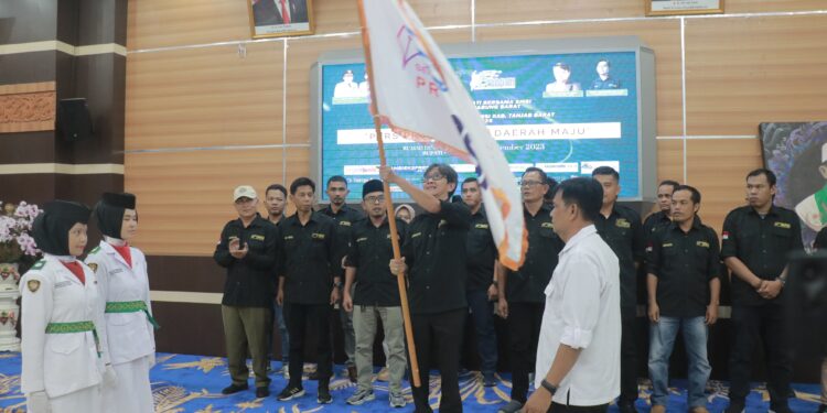 Resmi Dikukuhkan, Anwar Sadat Harap SMSI Jadi Mitra Strategis Pemda