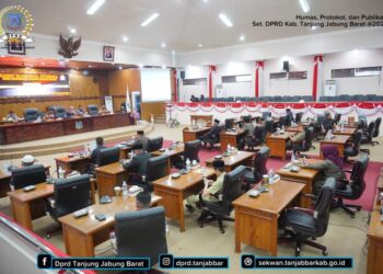Ketua DPRD Tanjabbar Pimpin Rapat Paripurna Penyampaian Laporan Hasil Reses