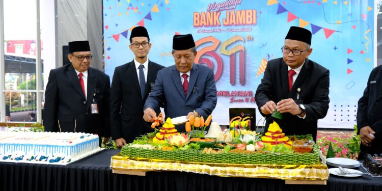 Wagub Sani Harap Bank Jambi Terus Tingkatkan Kualitas Pelayanan dan Berikan Pelayanan Terbaik Untuk Masyarakat Jambi