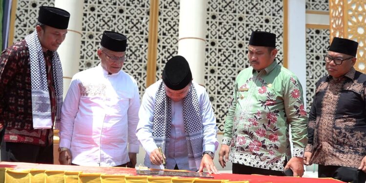 Gubernur Al Haris Resmikan Masjid Baiturrahim Rantau Keloyang Bungo