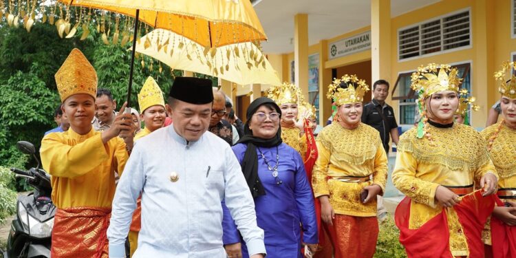 Kunjungi SMK 8 Bungo, Gubernur Al Haris Dicurhati Guru Soal PPPK dan Alat Praktek