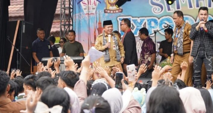 Gubernur Al Haris Dorong Kreativitas, Inovasi dan Kreasi Siswa-Siswi SMA Negeri 11 Kota Jambi