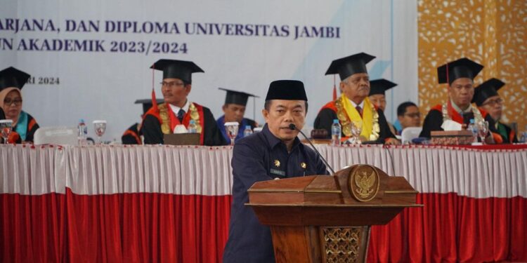Hadiri Yudisium Universitas Jambi, Al Haris: Generasi Muda Harus Bisa Mencari dan Baca Peluang