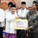 Safari Ramadhan Pertama di Kerinci, Gubernur Al Haris Serahkan Bantuan CSR