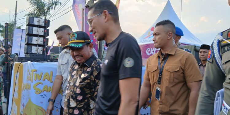 Dampingi Menpanekraf Tinjau Bazar Ramadhan, Ketua DPRD Harap Bisa Memotivasi UMKM Lebih Berkembang