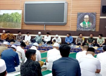 Ketua DPRD Tanjabbar Hadiri Buka Puasa Bersama di Rumah Dinas Bupati