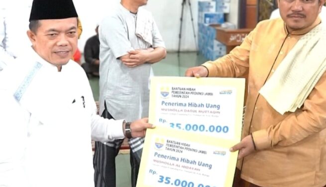 Safari Ramadhan ke Bungo, Gubernur Al Haris Serahkan Bantuan 270 Juta Rupiah untuk Masjid dan Musholla