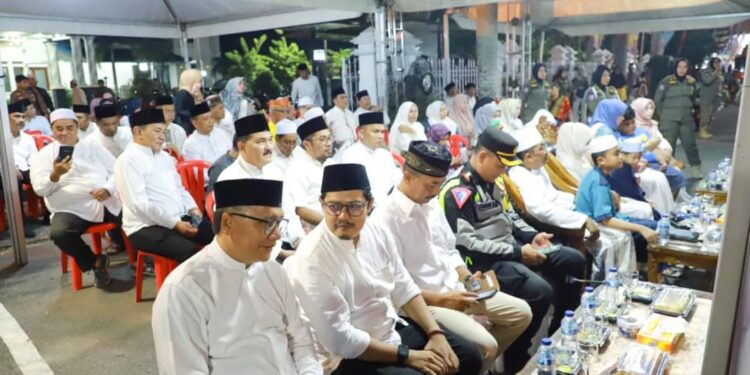Ketua Komisi II DPRD Tanjabbar Hadiri Festival Pawai Takbiran Idul Fitri 1445 H