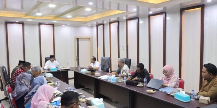 Anwar Sadat Pimpin Rapat Rencana Bisnis BUMD PT. Jabung Barat Sakti