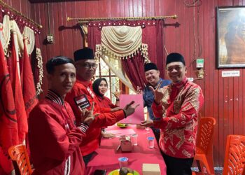 Siap Berkompetisi di Pilkada 2024 Dampingi Hairan, Ustadz Amin Daftar Ke PDIP