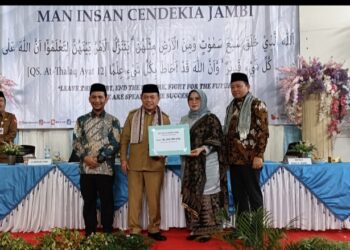 Hadiri Pelepasan Kelas XII MAN Insan Cendekia, Al Haris Beri Bantuan Rp 200 juta untuk Marching Band