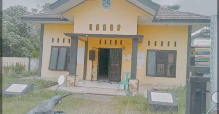 Pjs. Kades Merlung Arogan Terhadap Wartawan, Pengurus AWI Tanjabbar Siap Turun Tangan