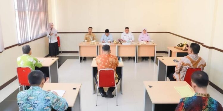 Harapkan Sekda Berkualitas, Bupati Asesmen Lima ASN Tanjabbar