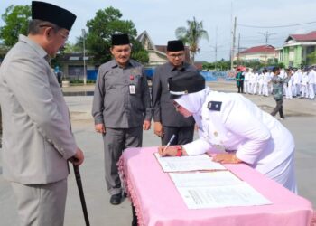 Bupati Tanjabbar Harap Kades dan BPD Pahami Tugas dan Kewajiban