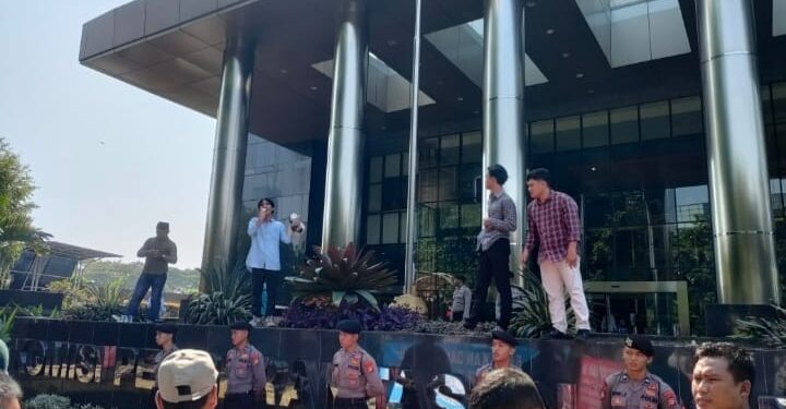 Demo di KPK-RI, Puluhan Petani Merlung Tungkal Ulu Desak Ungkap Dugaan Gratifikasi Fasilitasi Kebun Masyarakat
