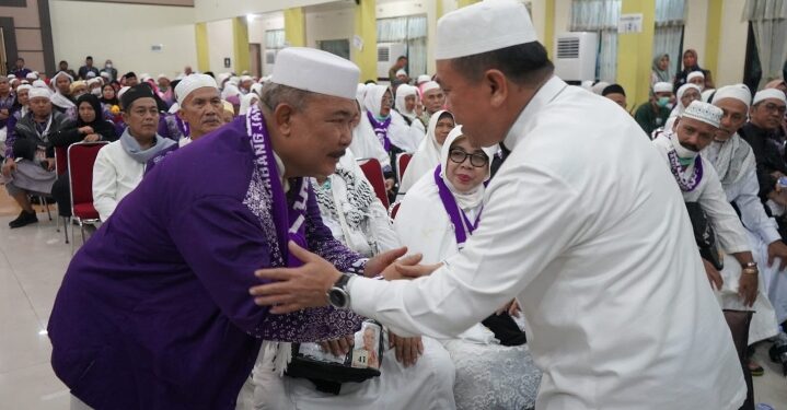 Sambut Kepulangan 444 Jemaah Haji Jambi Kloter 27, Al Haris Sampaikan Terima Kasih Kepada Petugas Haji Yang Mendampingi