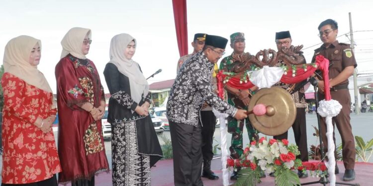 Bupati Tanjabbar Buka Pencanangan Bulan Serengkuh Dayung Serentak ke Tujuan
