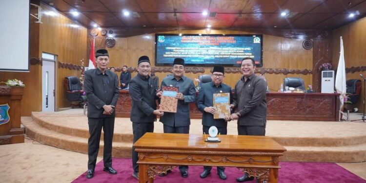 H. Abdullah,  SE Pimpin Rapat Paripurna Ke-IV Penetapan APBD-P 2024