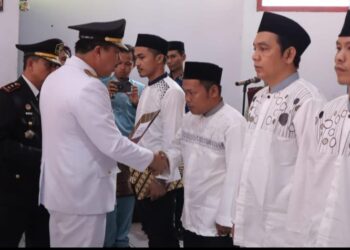 Lima Bebas, Pj Bupati Serahkan Remisi ke 255 Napi di Hari Kemerdekaan ke-79 RI