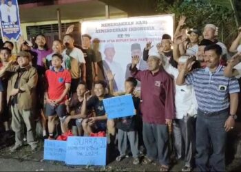 Meriahkan HUT-RI Ke-79, Timses Hairan-Amin Sukses Gelar Pertandingan Badminton