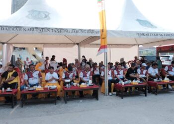 Anggota DPRD Tanjabbar Dedi Hadi Ikuti Senam dan Gerak Jalan Santai Peringatan Haornas dan Kormi