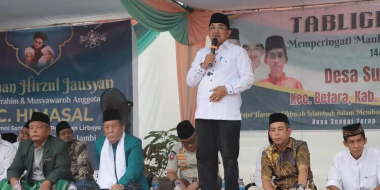 Anggota DPRD Tanjabbar Hadiri Tabligh Akbar di Desa Sungai Terap