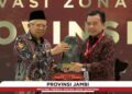 Al Haris Terima Penghargaan Paritrana Award 2024 dari Wapres Ma’aruf Amin