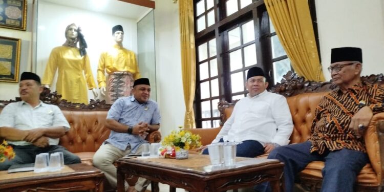 Rahman – Guntur Paparkan Program di LAM Kota Jambi