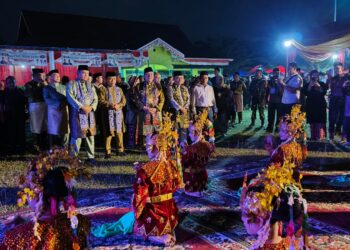 Al Haris Gubernur Jambi Hadiri Festival Biduk Sayak Tradisi Air Hitam Sarolangun