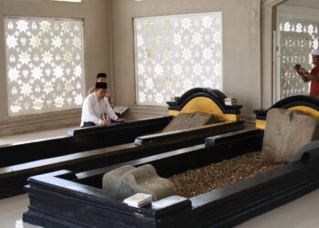 Al Haris Awali Kampanye dengan Ziarah Ke Makam Raja Jambi Rangkayo Hitam
