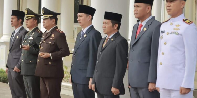 Ikuti Upacara  Hari Kesakitan Pancasila 2024, Ketua DPRD Sementara Bacakan Pembukaan UUD 45