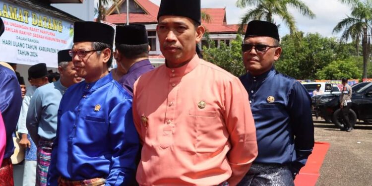 Hadiri Peringatan HUT Kabupaten Tebo ke-25, Pjs Bupati Tanjabbar Ucapkan Selamat dan Sukses 