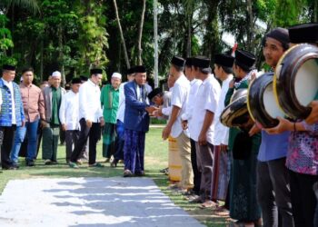 Hadiri Pengajian Akbar: Warga Mersam Antusias Sambut Kedatangan Abdullah Sani
