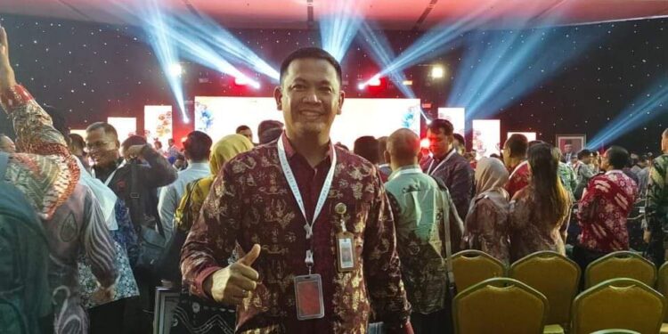 Sekda Tanjab Barat Hadiri SAKIP Award 2024