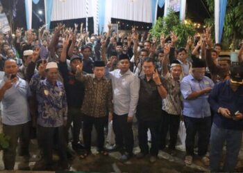 Silaturahmi di Singkut: Al Haris Didoakan Kyai Haji Kamil Lanjut Dua Periode
