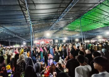 Ribuan Warga Sungai Gelam Hadiri Pengajian Akbar Haris-Sani Bersama Gus Muwafiq