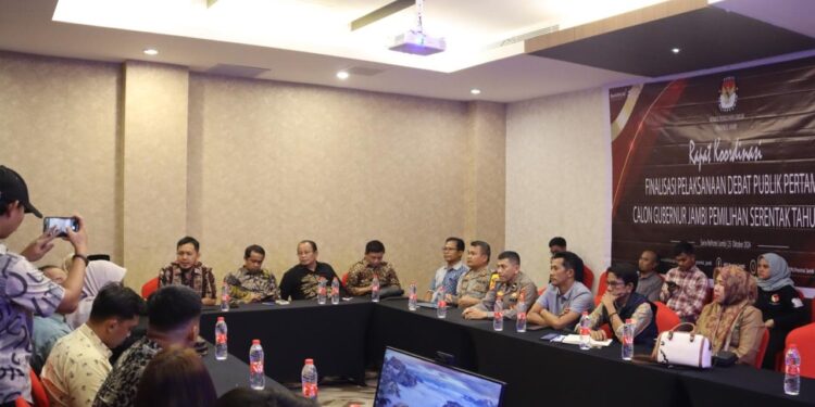 Debat Perdana, Ajang Adu Ide dan Gagasan Calon Gubernur dan Wakil Gubernur Jambi
