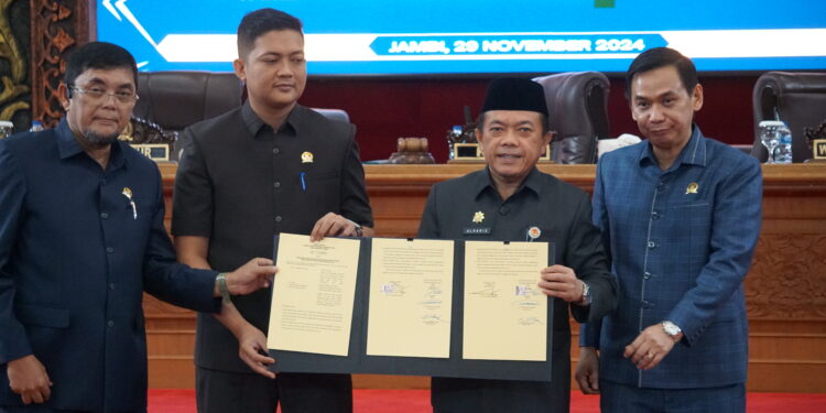 DPRD Jambi Tetapkan APBD Jambi 2025 Sebesar Rp 4,575 T