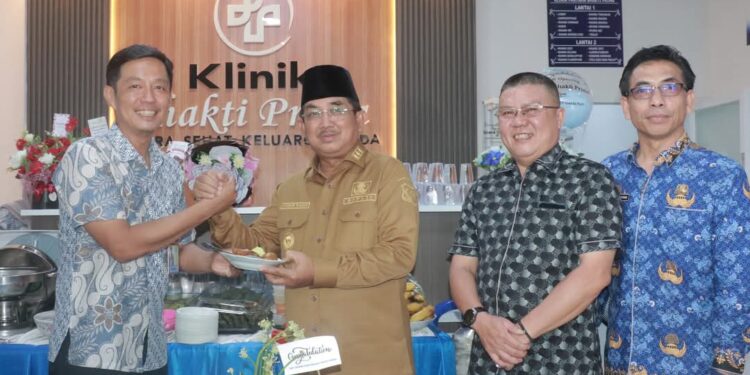 Soft Opening Klinik Bhakti Prima: Bukti Komitmen Pemkab Tanjab Barat di Bidang Kesehatan