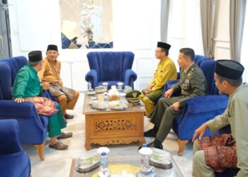 Bupati Tanjab Barat Hadiri Rapat Paripurna HUT Ke-76 Kabupaten Batanghari