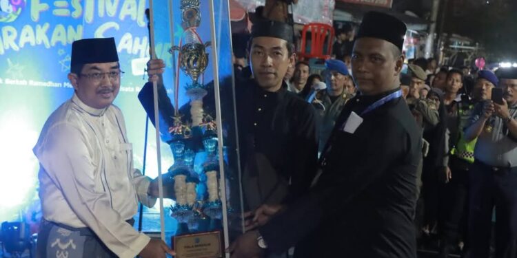 Festival Arakan Sahur 2025 Dibuka, Bupati Anwar Sadat: Momentum Tingkatkan Ekonomi Kreatif