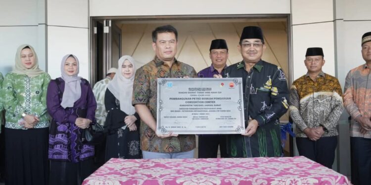 Refleksi 4 Tahun Kepemimpinan Bupati Anwar Sadat: Gedung Petro Berkah Pengabuan Convention Center Diresmikan di Tanjab Barat